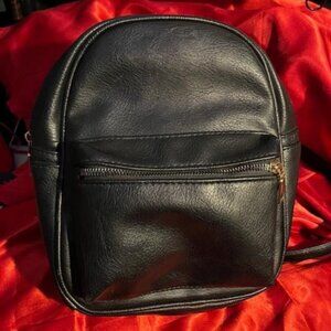 forever 21mini backpack in black faux leather  pre owned